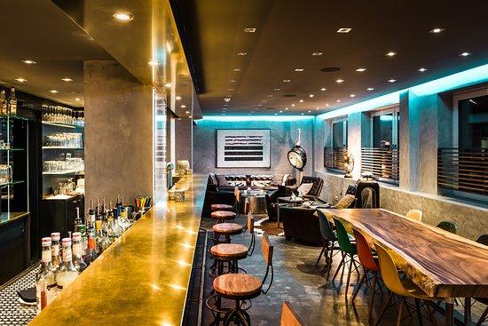 Burns Lounge