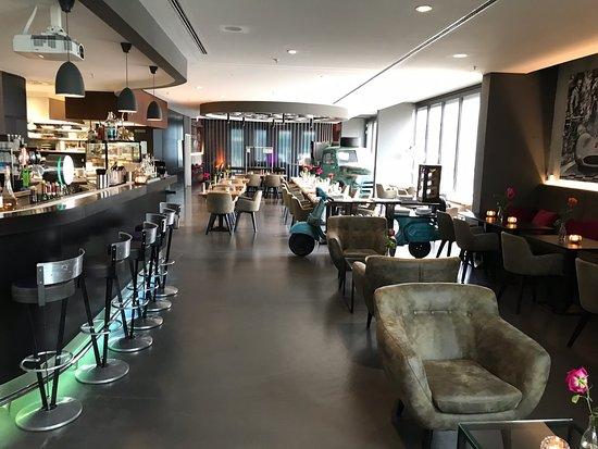 V8 Hotel Restaurant