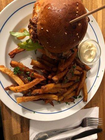 The BRONX BAR