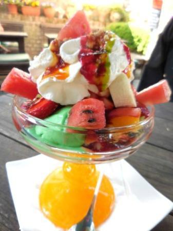 Eiscafe am Rheinturm